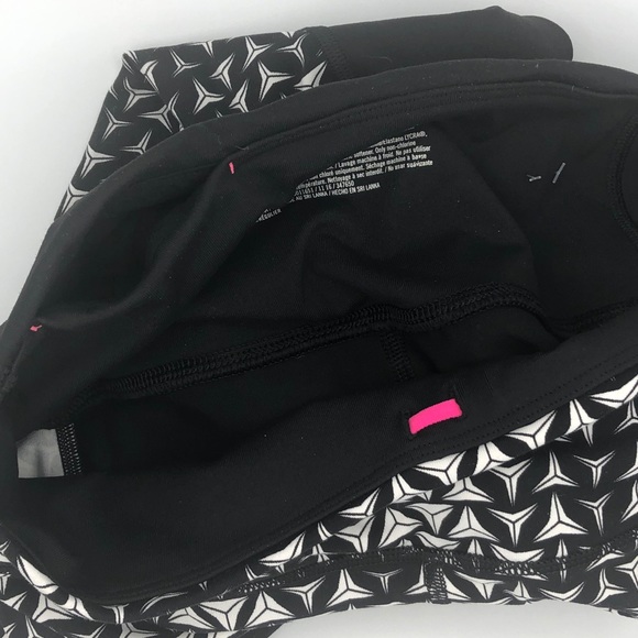 VS SPORT BLACK AND WHITE KNOCKOUT LEGGINGS - Picture 6 of 9